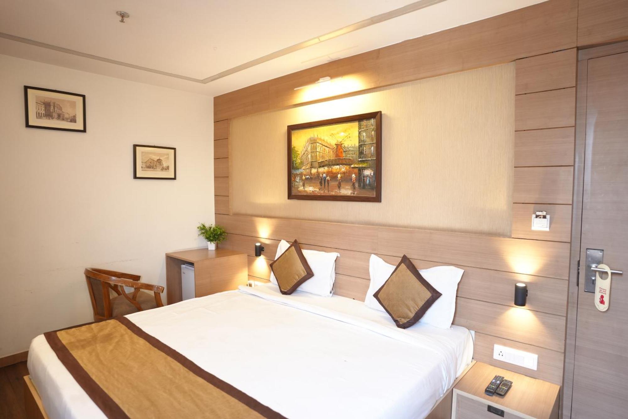 Hotel Silkhouse Premier Danapur Exterior photo