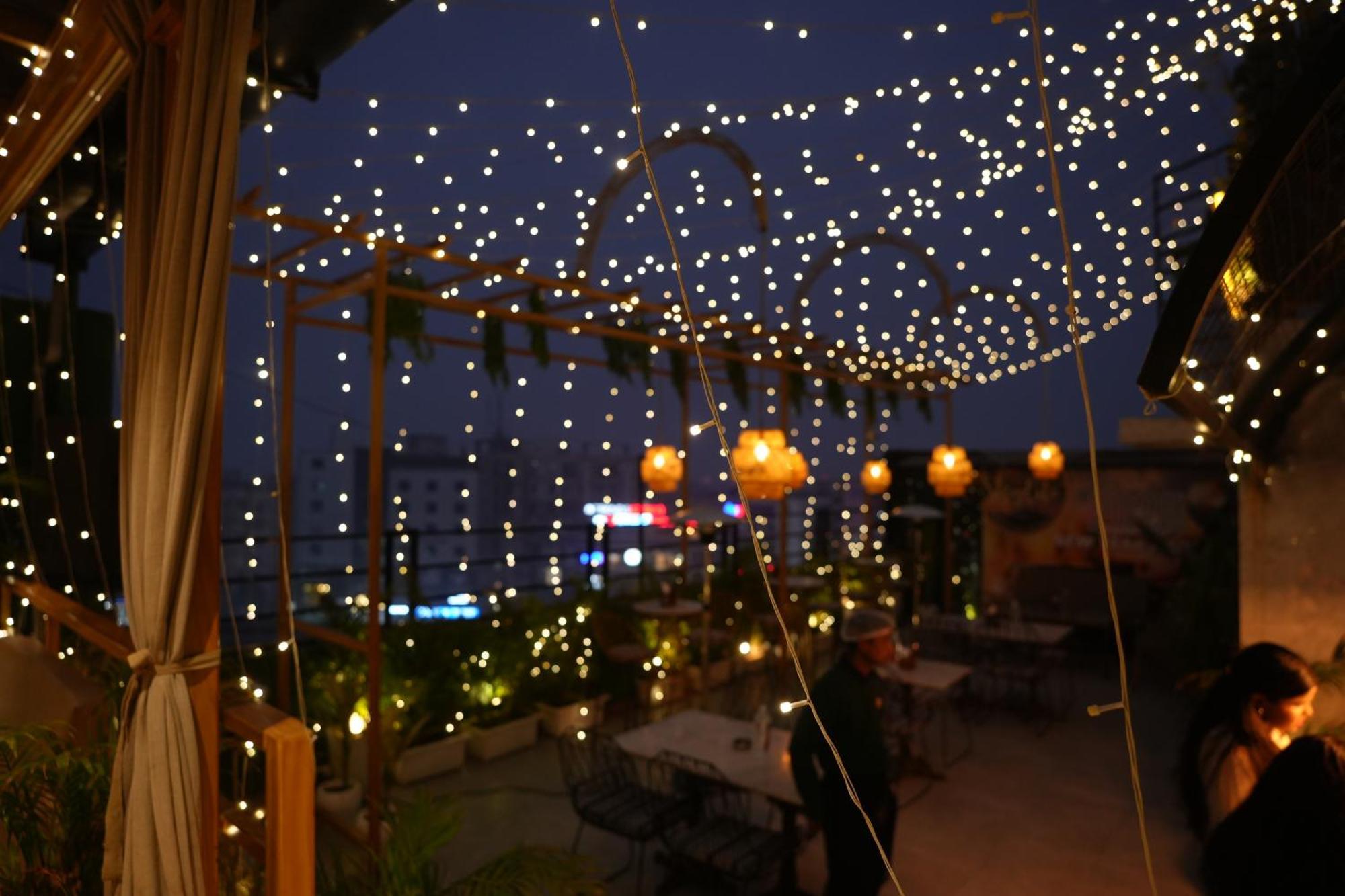 Hotel Silkhouse Premier Danapur Exterior photo